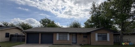 Building Photo - 1804 Clarawood Dr