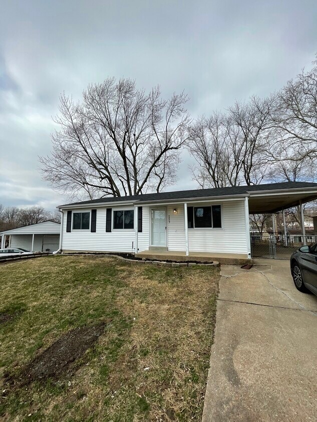 Primary Photo - 4809 Cherry Blossom Ln