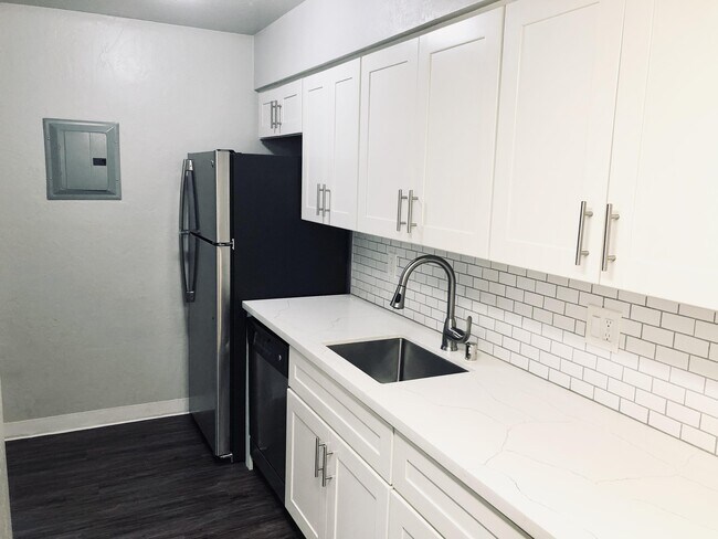 Building Photo - 9669 Soquel Dr