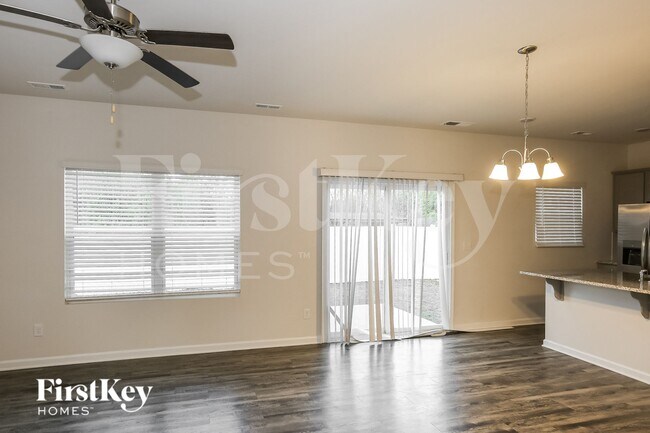 Foto del edificio - 6351 Mosley Glen Dr