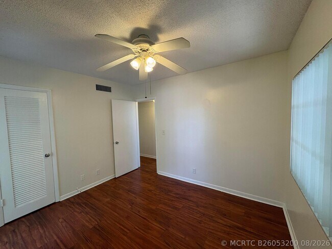 Foto del edificio - 632 NW 13th St