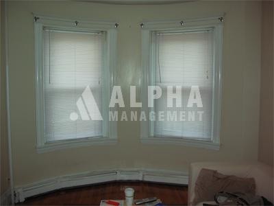 Foto del edificio - 208 Winthrop Rd