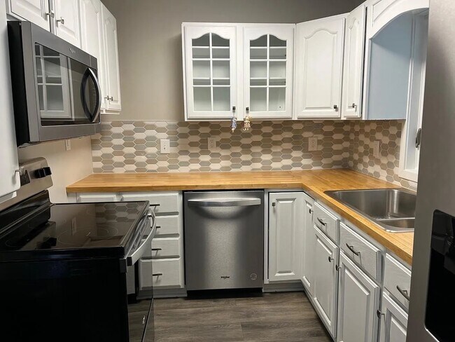 Foto del edificio - 416 Stillwater Ave W