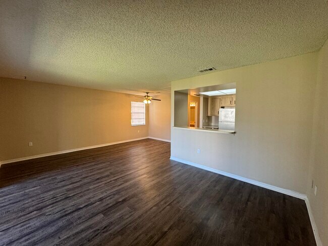 Building Photo - 1058 Mollie Ln