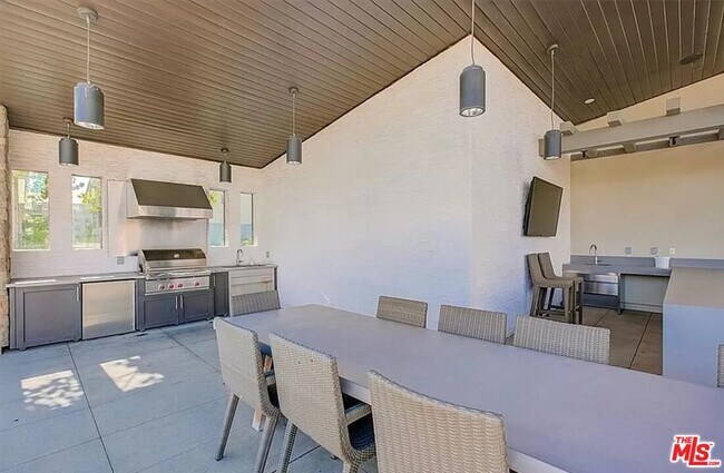 Building Photo - 19546 Herringbone Dr