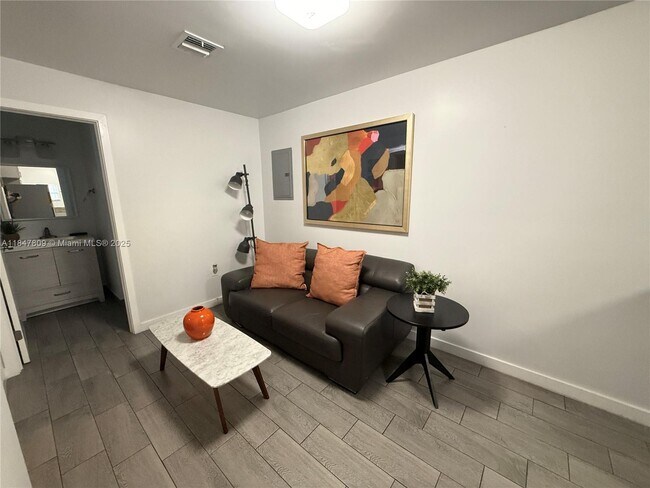 Foto del edificio - 1604 SW 9th St