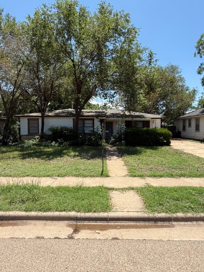 Building Photo - 4105 31st St