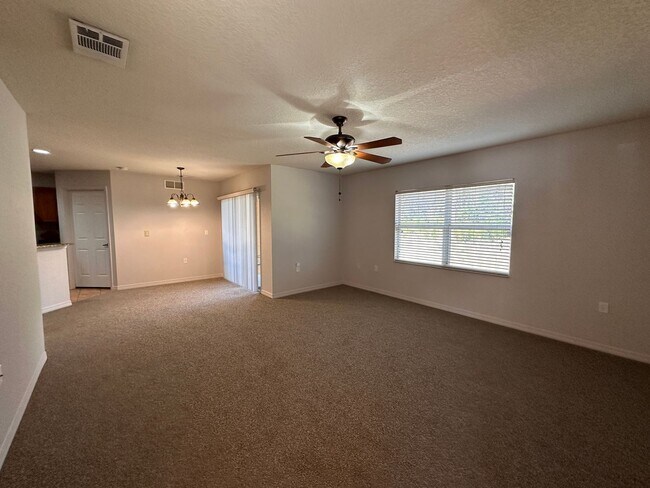 Building Photo - Get to the Pointe!