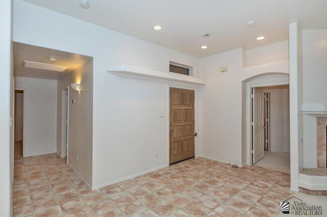 Foto del edificio - 10431 Av la Primera