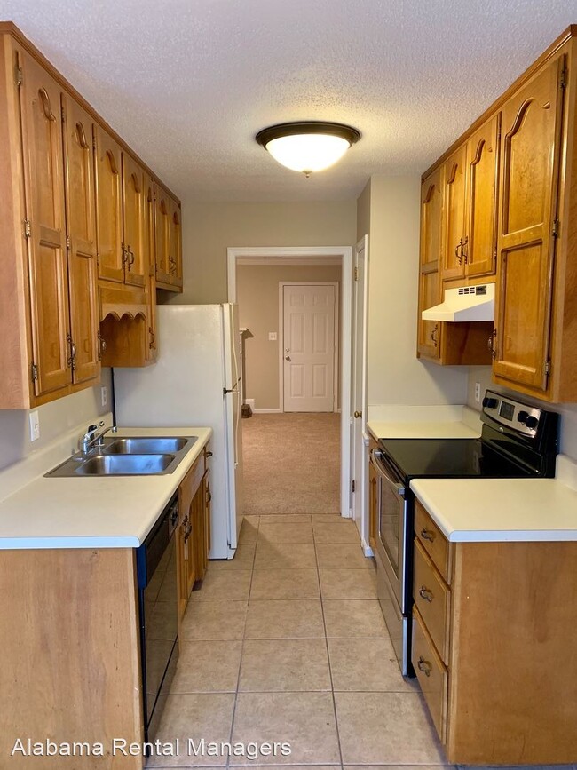 Building Photo - 405 Jamestown Manor Dr