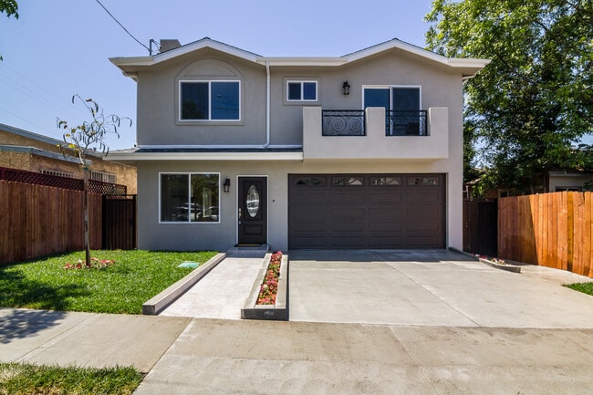 Building Photo - 4604 La Mirada Ave