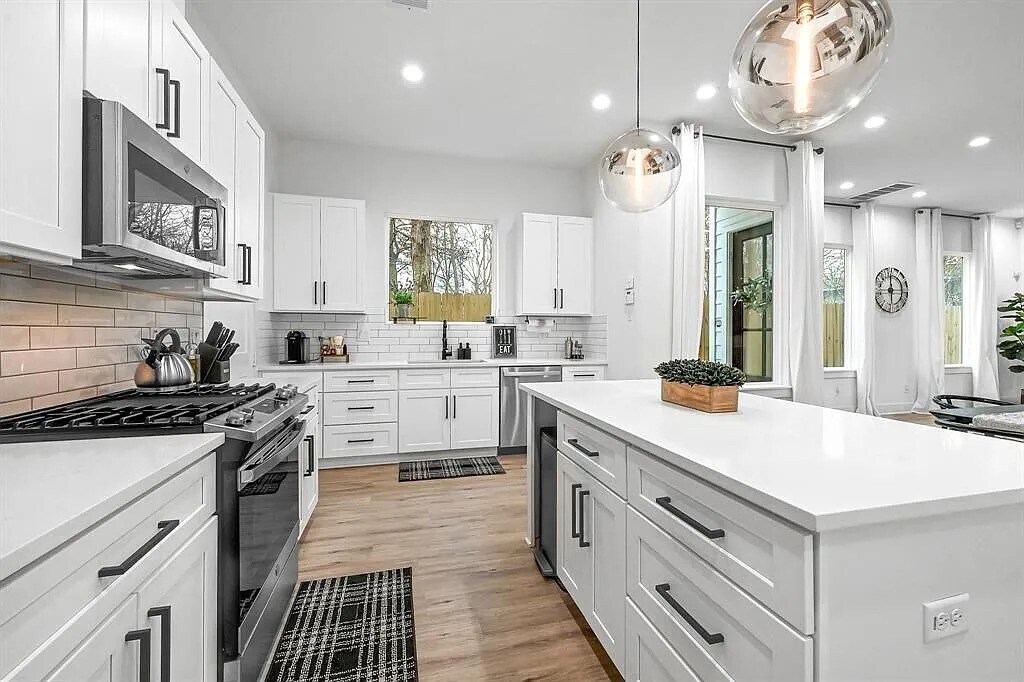 Foto principal - 6814 Burkett St.