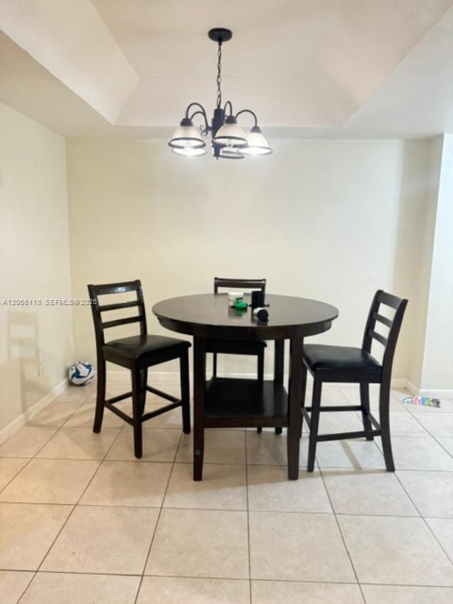 Building Photo - 3670 Inverrary Dr