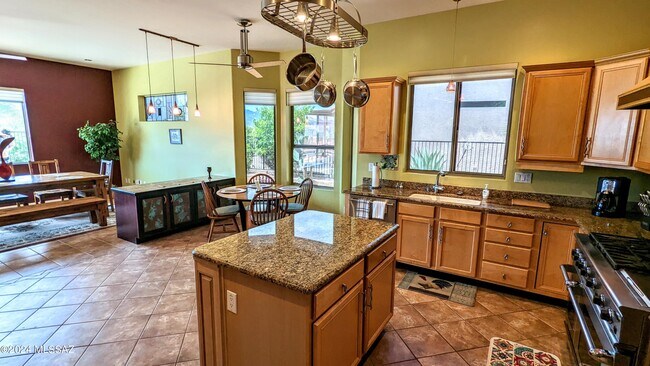 Building Photo - 38851 S Moonwood Dr