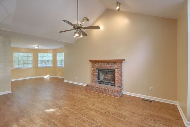 Building Photo - Single Family Home in Archdale!