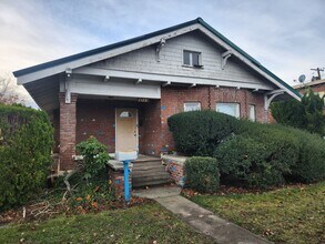 Building Photo - 1128 W Nob Hill Blvd