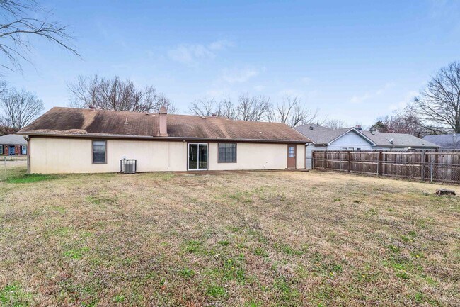 Foto del edificio - 3902 Clover Hill Dr