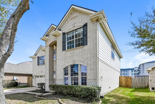 Building Photo - 16931 Canyon Springs Ln