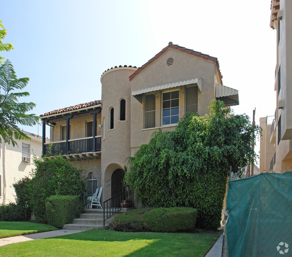 Building Photo - 724-726 N Croft Ave