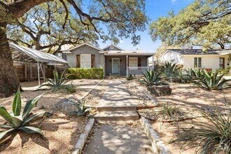 Building Photo - 1318 Bonham Terrace