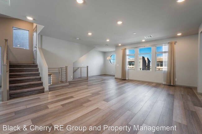 Building Photo - 3 br, 2.5 bath House - 8115 Carpenter Cree...
