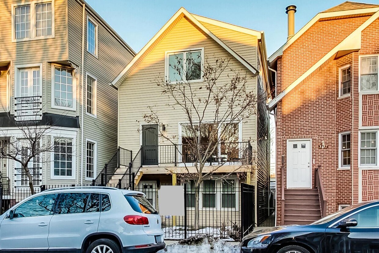 Foto principal - 3249 N Leavitt St