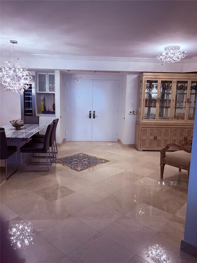 Foto del edificio - 4779 Collins Ave