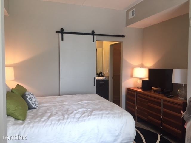 Foto del edificio - 770 N Orange Ave