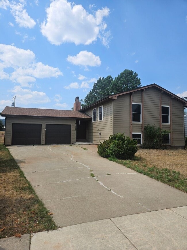 Building Photo - 427 City Springs Ln