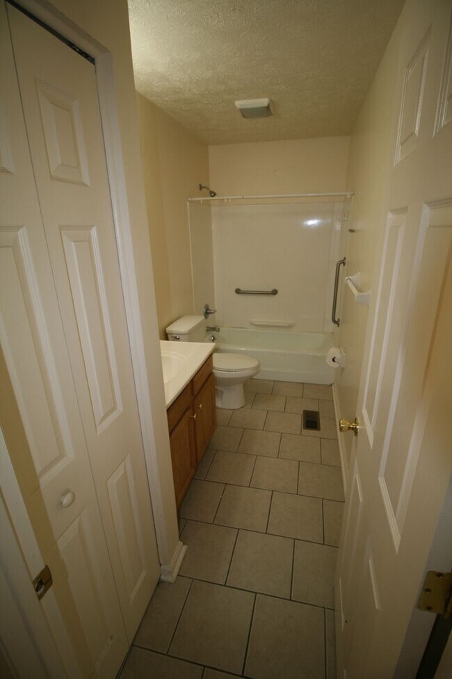 Foto del edificio - Welcome to East Hills      260218