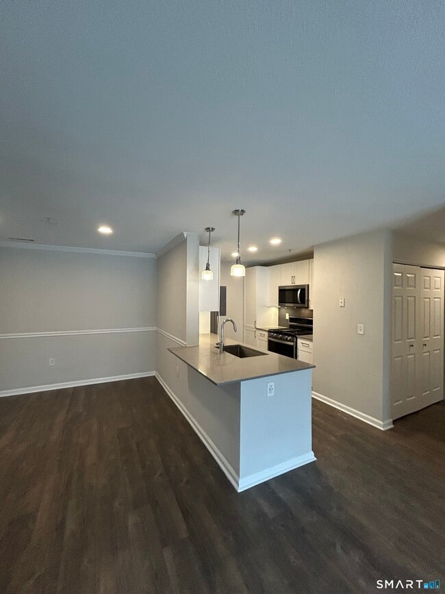 Building Photo - 138 Hollow Tree Ridge Rd
