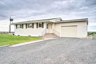 Building Photo - 4436 Circle Pl NE