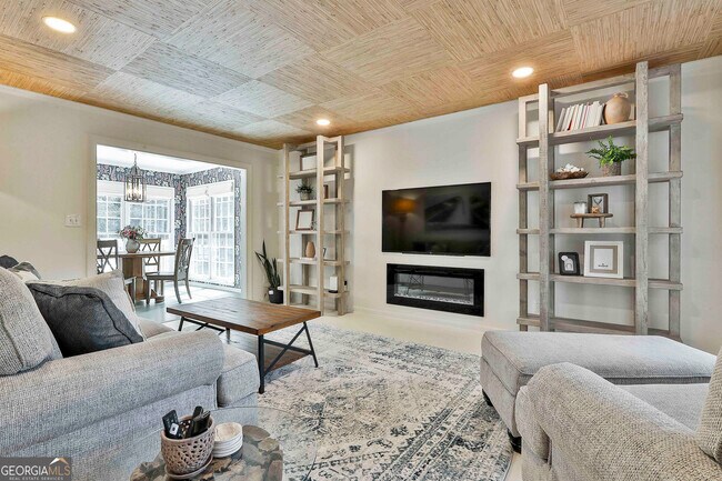 Foto del edificio - 245 Woodsong Dr