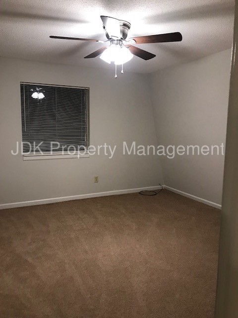 Foto del edificio - 1721 N Jim Minor Rd