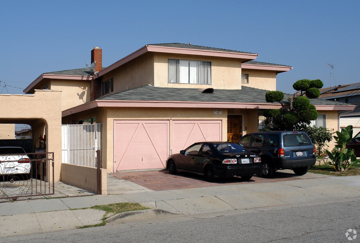 Foto del edificio - 12221 York Ave