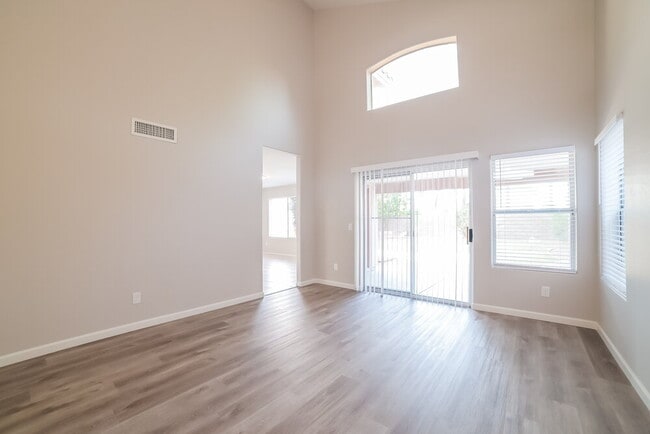 Foto del edificio - 3929 E Wescott Dr