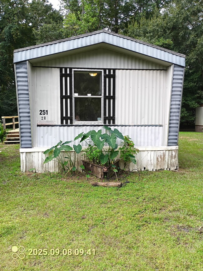 Building Photo - 251 Walnut Branch Dr