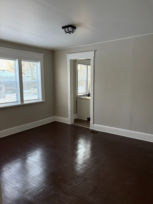 Building Photo - 3130 N Park Ave