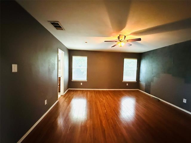 Foto del edificio - 4608 Wheat Field Dr