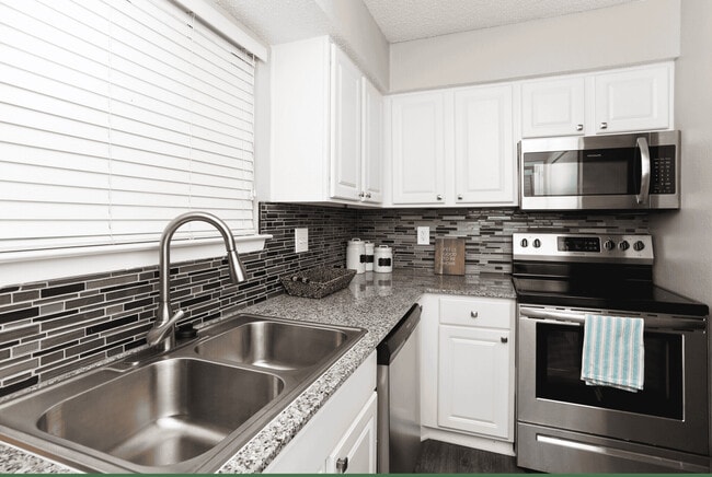 Foto del edificio - Creekside Village Apartments