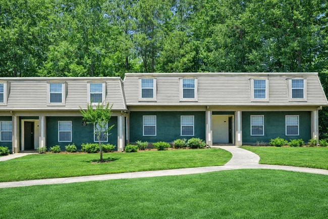 Building Photo - Maplewood Pointe