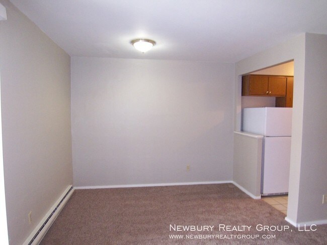 Foto del edificio - Top Floor  1 Bedroom with Balcony