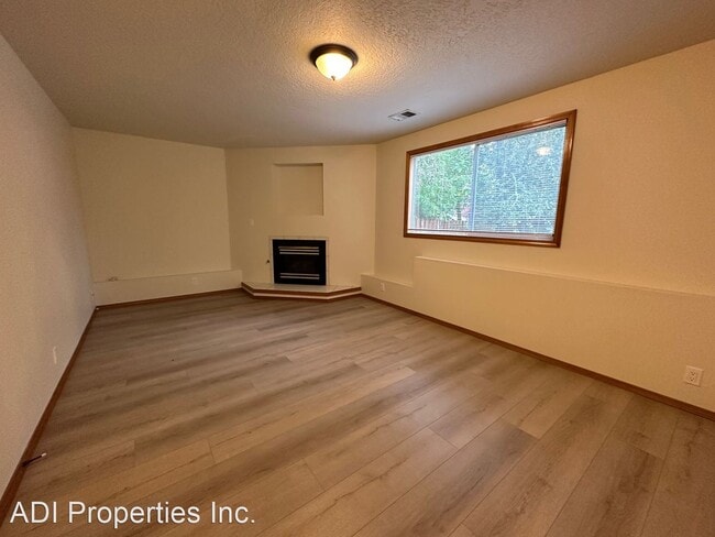 Building Photo - 3 br, 2 bath House - 1413 SW 178th Ave.