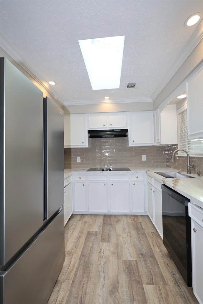 Building Photo - 3019 Jenny Dr