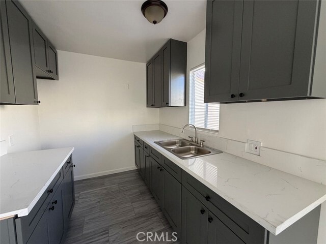 Foto del edificio - 7034 Mountain View Ave