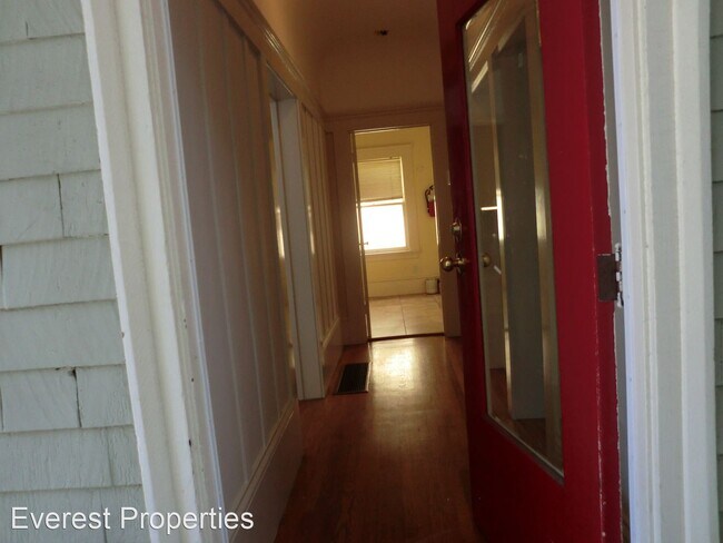 Foto del edificio - 2639-2641 Regent St