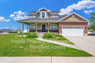 Building Photo - 25 E 2250 N