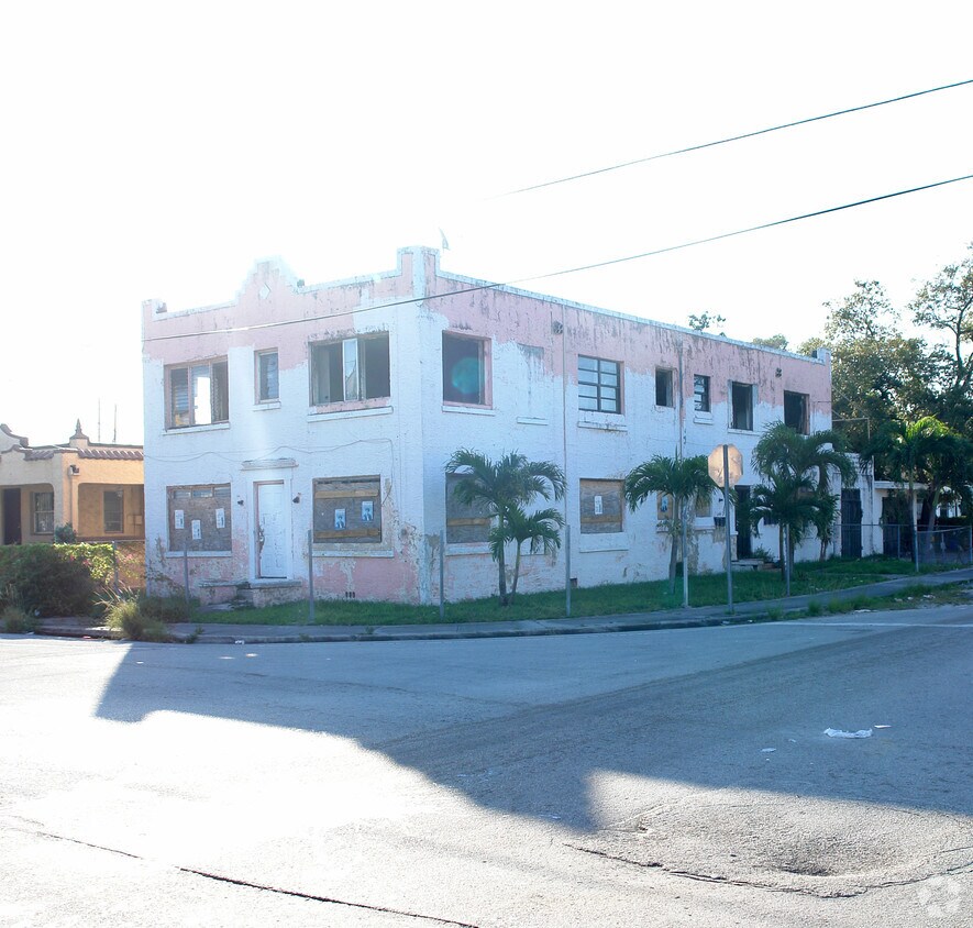 Primary Photo - 6837 NW 6th Ave