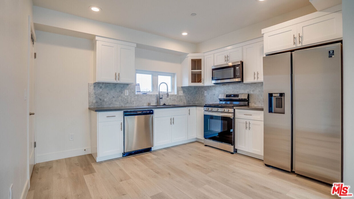 Foto principal - 608 N Gramercy Pl