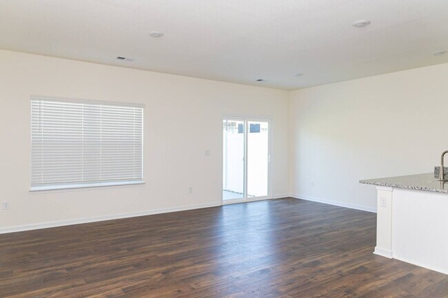 Foto del edificio - 3775 Wyatt Wy